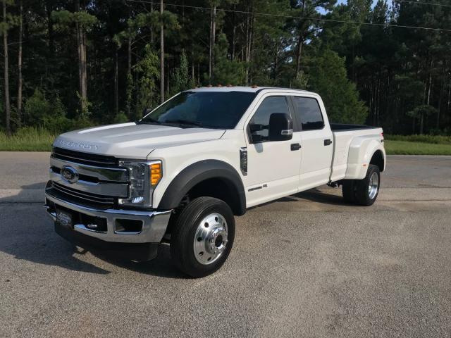 1FT8W4DT9HEB33321 - 2017 FORD F450 SUPER WHITE photo 2