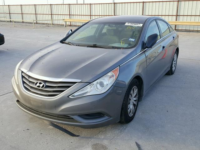 5NPEB4AC1BH076011 - 2011 HYUNDAI SONATA GLS SILVER photo 2