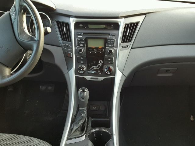 5NPEB4AC1BH076011 - 2011 HYUNDAI SONATA GLS SILVER photo 9