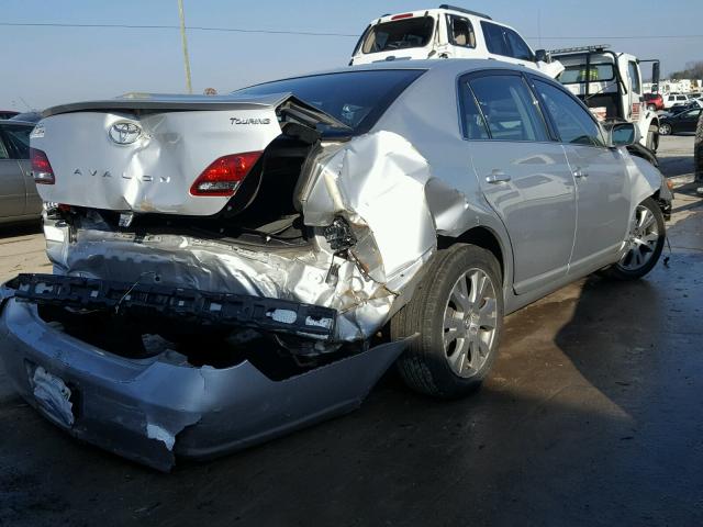 4T1BK36B58U280365 - 2008 TOYOTA AVALON XL SILVER photo 4