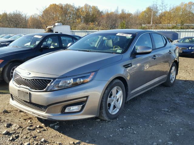 5XXGM4A72FG493970 - 2015 KIA OPTIMA LX SILVER photo 2