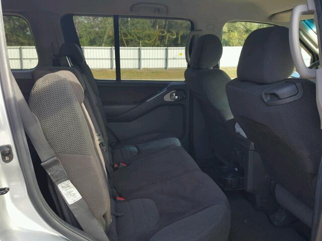 5N1AR18U56C637637 - 2006 NISSAN PATHFINDER SILVER photo 6