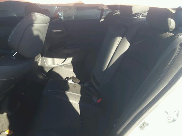 1HGCR2F56HA306001 - 2017 HONDA ACCORD SPO WHITE photo 6