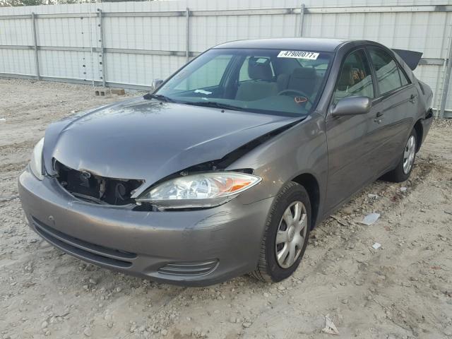 4T1BE32K44U932450 - 2004 TOYOTA CAMRY LE 石墨色 照片 2