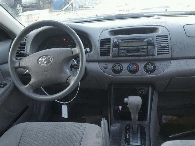 4T1BE32K44U932450 - 2004 TOYOTA CAMRY LE 石墨色 照片 9