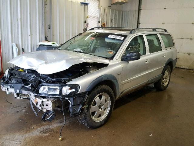 YV1SZ59H241150979 - 2004 VOLVO XC70 GRAY photo 2