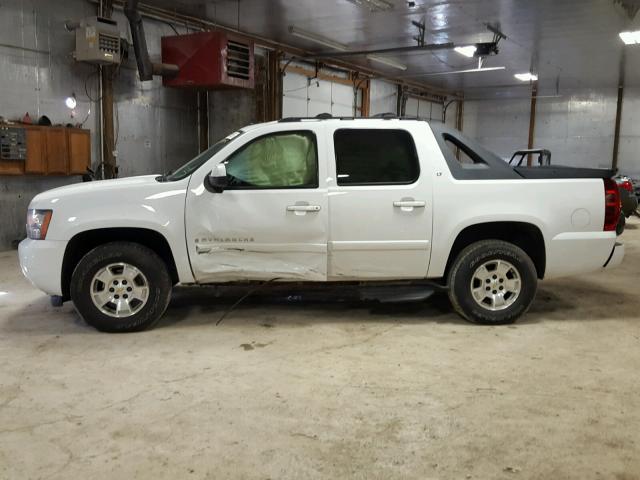 3GNFK12377G315053 - 2007 CHEVROLET AVALANCHE WHITE photo 9