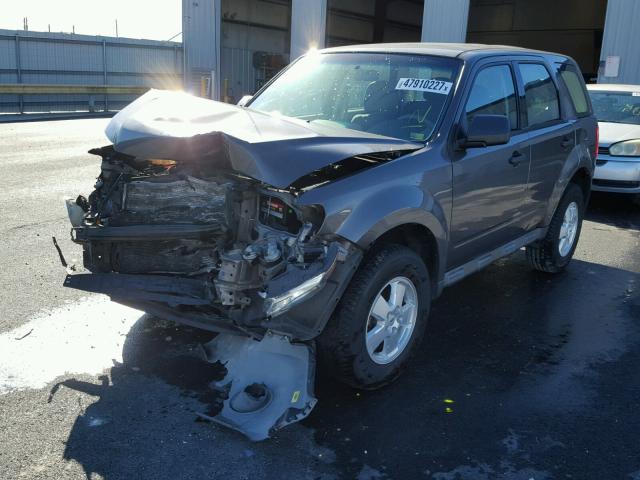 1FMCU0C74BKC41461 - 2011 FORD ESCAPE XLS GRAY photo 2