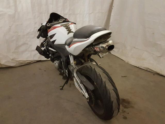 JH2PC37005M201532 - 2005 HONDA CBR600 RR WHITE photo 3