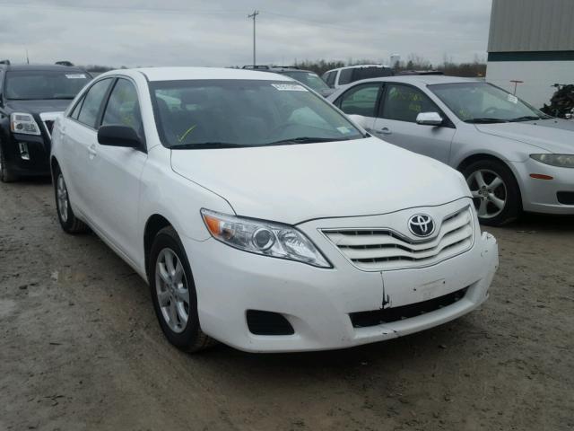 4T1BF3EK1BU627610 - 2011 TOYOTA CAMRY BASE WHITE photo 1