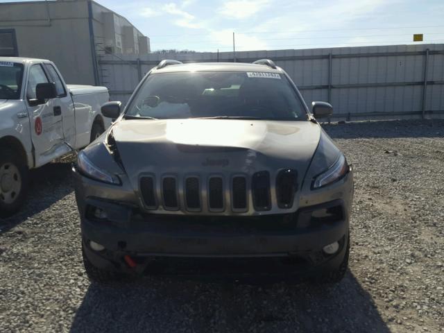 1C4PJMBS7GW317542 - 2016 JEEP CHEROKEE T BROWN photo 9