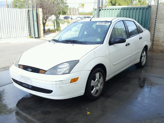 1FAFP34Z13W289090 - 2003 FORD FOCUS SE C WHITE photo 2