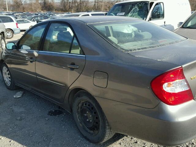 4T1BE30K62U573795 - 2002 TOYOTA CAMRY LE GRAY photo 3