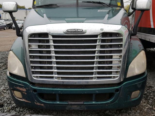 1FUJGLCK99LAB2133 - 2009 FREIGHTLINER CASCADIA 1 GREEN photo 7