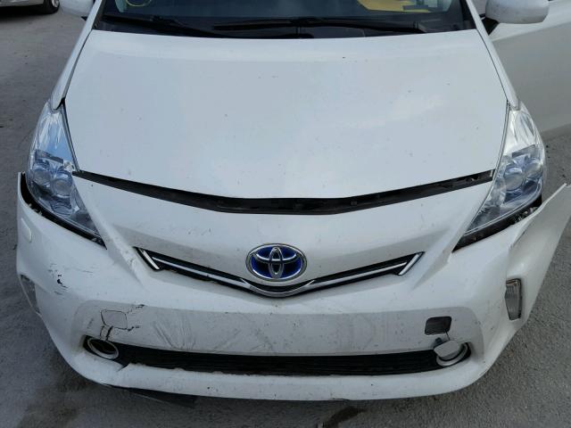 JTDZN3EU0C3072390 - 2012 TOYOTA PRIUS V WHITE photo 7