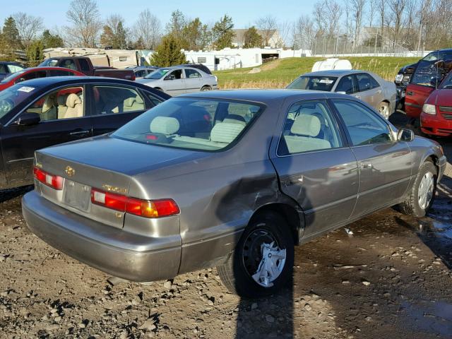 4T1BF22K0VU007172 - 1997 TOYOTA CAMRY CE SILVER photo 4