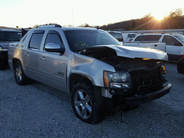 3GNMCFE00BG143430 - 2011 CHEVROLET AVALANCHE 银色 照片 1