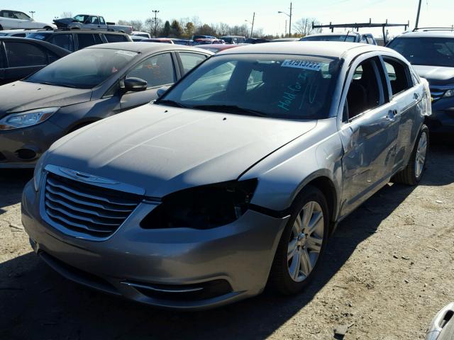 1C3CCBAB5DN705244 - 2013 CHRYSLER 200 LX GRAY photo 2