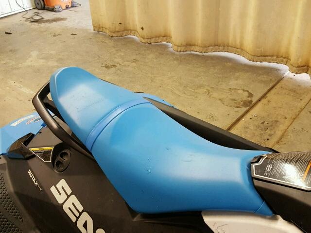 YDV69340B717 - 2017 SEAD JET SKI BLUE photo 6