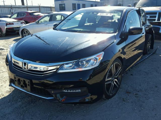 1HGCR2F5XHA221811 - 2017 HONDA ACCORD SPO BLACK photo 2