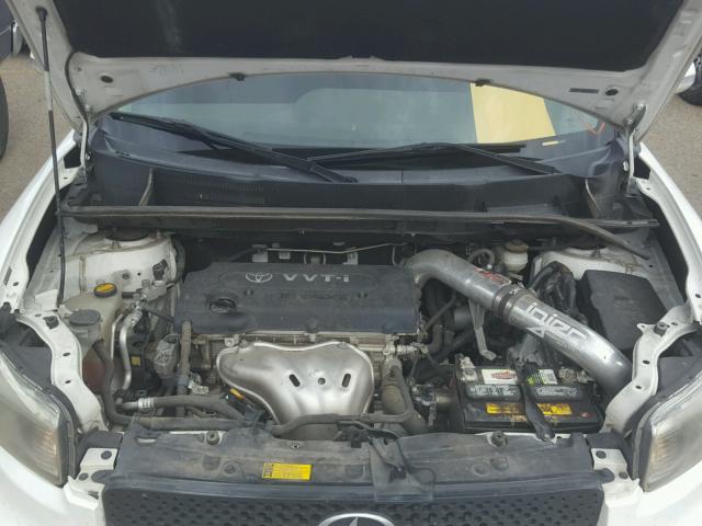 JTLKE50E781050729 - 2008 SCION XB WHITE photo 7