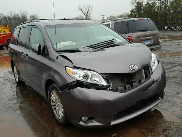 5TDYK3DCXCS274066 - 2012 TOYOTA SIENNA XLE GRAY photo 1