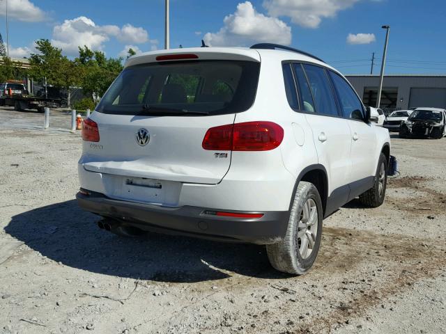 WVGAV7AX4GK000040 - 2016 VOLKSWAGEN TIGUAN S WHITE photo 4