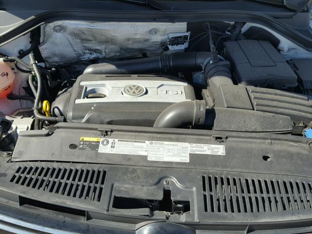 WVGAV7AX4GK000040 - 2016 VOLKSWAGEN TIGUAN S WHITE photo 7