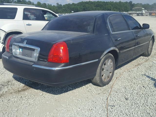 1LNHM83W74Y657290 - 2004 LINCOLN TOWN CAR U BLACK photo 4