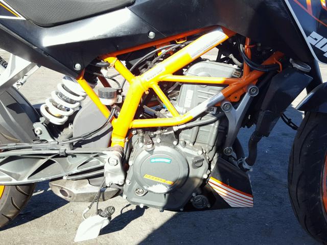 MD2JGJ404GC280024 - 2016 KTM RC 390 TWO TONE photo 7