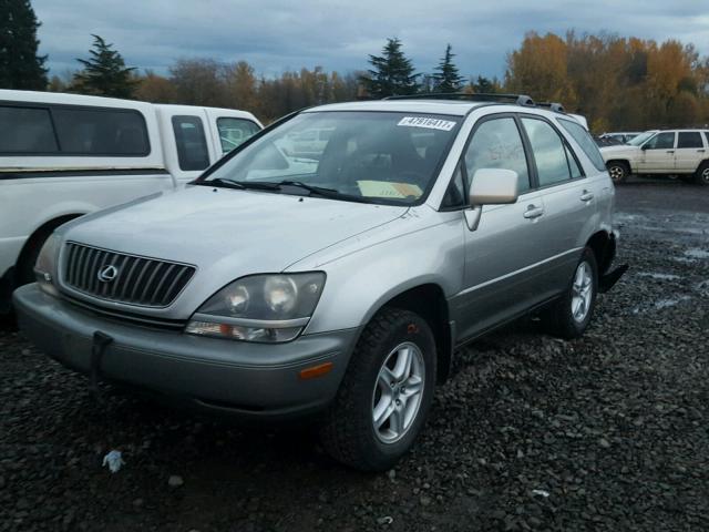 JT6HF10U5Y0149503 - 2000 LEXUS RX 300 SILVER photo 2