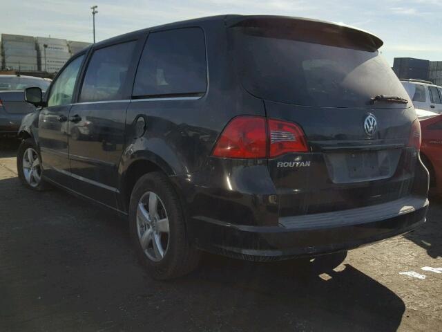 2V8HW34109R543779 - 2009 VOLKSWAGEN ROUTAN SE BLACK photo 3