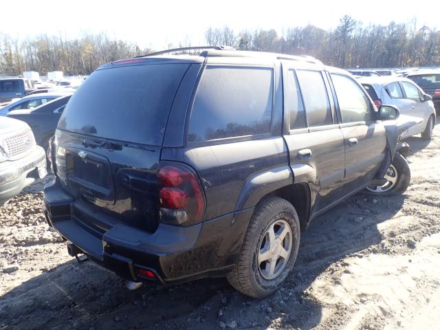 1GNDS13S452381336 - 2005 CHEVROLET TRAILBLAZE BLACK photo 4