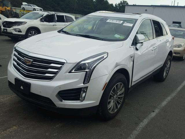 1GYKNDRS2JZ212511 - 2018 CADILLAC XT5 LUXURY WHITE photo 2