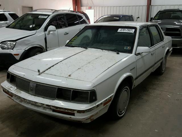 1G3AJ5134HD432344 - 1987 OLDSMOBILE CUTLASS CI WHITE photo 2