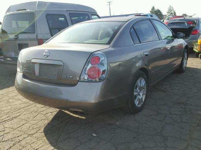 1N4AL11D25C341785 - 2005 NISSAN ALTIMA S GRAY photo 4