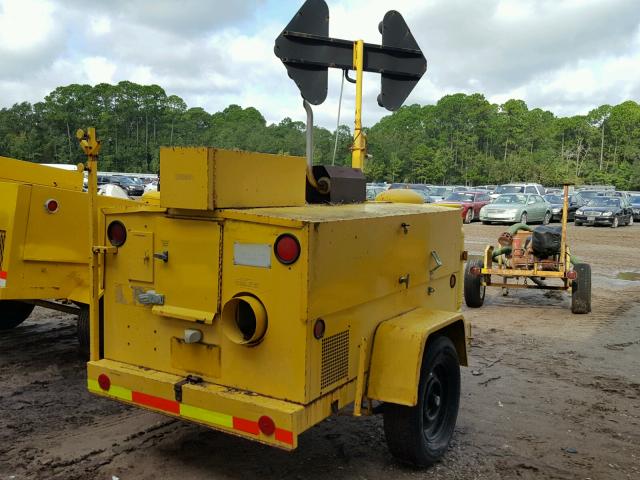 1RX151009S1074143 - 1995 HESC 1550 10KW YELLOW photo 4