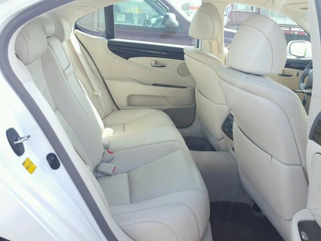 JTHBL46F095090557 - 2009 LEXUS LS 460 WHITE photo 6