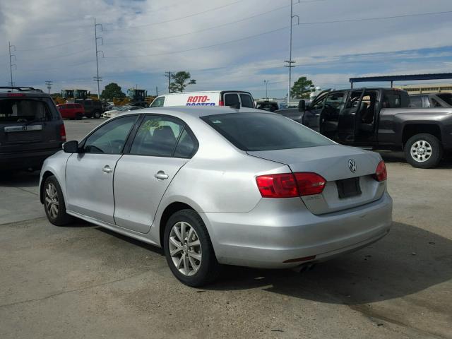 3VWDP7AJ3CM009982 - 2012 VOLKSWAGEN JETTA SE 银色 照片 3