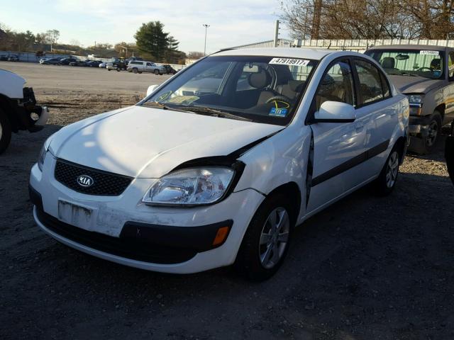 KNADE123586353808 - 2008 KIA RIO BASE WHITE photo 2