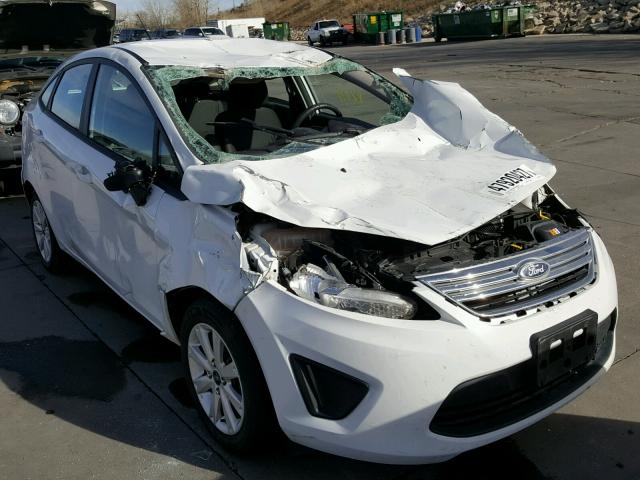 3FADP4BJ7DM137195 - 2013 FORD FIESTA SE WHITE photo 1