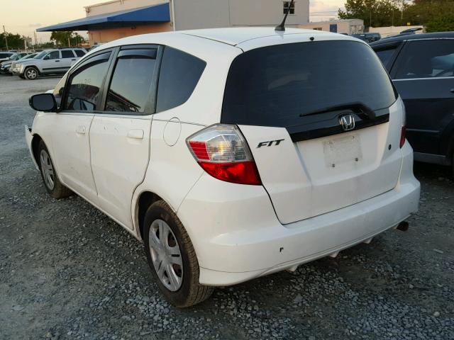 JHMGE8H23AS002740 - 2010 HONDA FIT WHITE photo 3