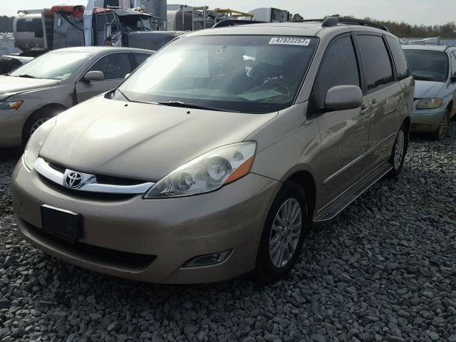 5TDZK22C87S011047 - 2007 TOYOTA SIENNA XLE GOLD photo 2