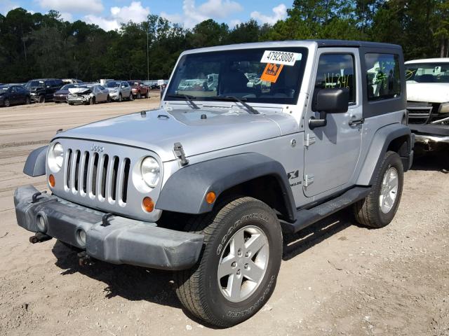 1J4FA24177L108897 - 2007 JEEP WRANGLER X SILVER photo 2