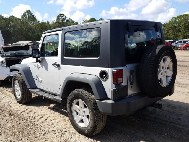 1J4FA24177L108897 - 2007 JEEP WRANGLER X SILVER photo 3