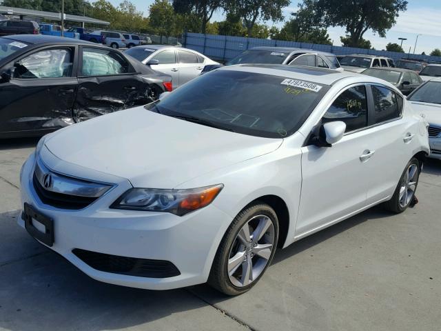 19VDE1F35EE009519 - 2014 ACURA ILX 20 WHITE photo 2