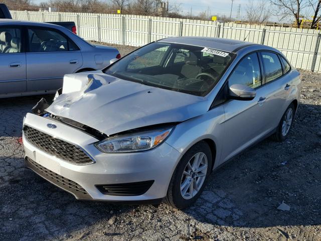 1FADP3F21GL398860 - 2016 FORD FOCUS SE SILVER photo 2