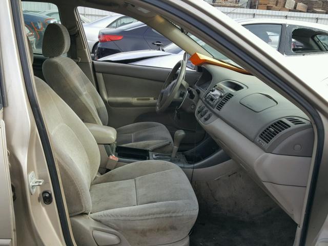 4T1BE32K33U226553 - 2003 TOYOTA CAMRY LE 金色 照片 5