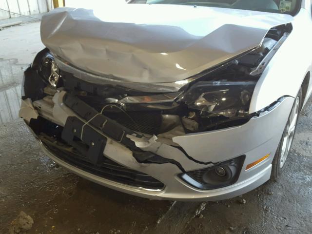 3FAHP0HG3CR174171 - 2012 FORD FUSION SE SILVER photo 9