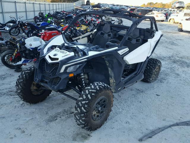 3JBVGAW2XHK000126 - 2017 CAN-AM MAVERICK X WHITE photo 2